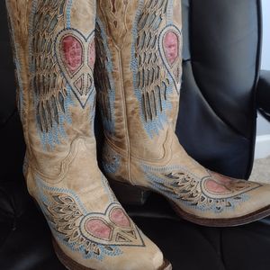 Boots. Size 71/2  worn twice